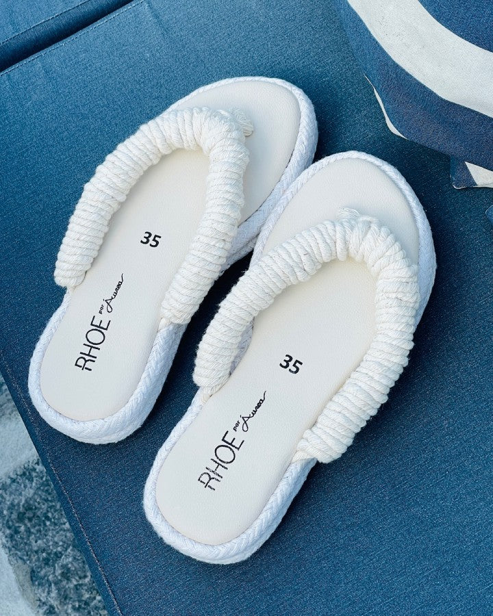 Sandália feminina flatform com cordão de algodão off white